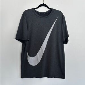 Nike Men's Black T-Shirt